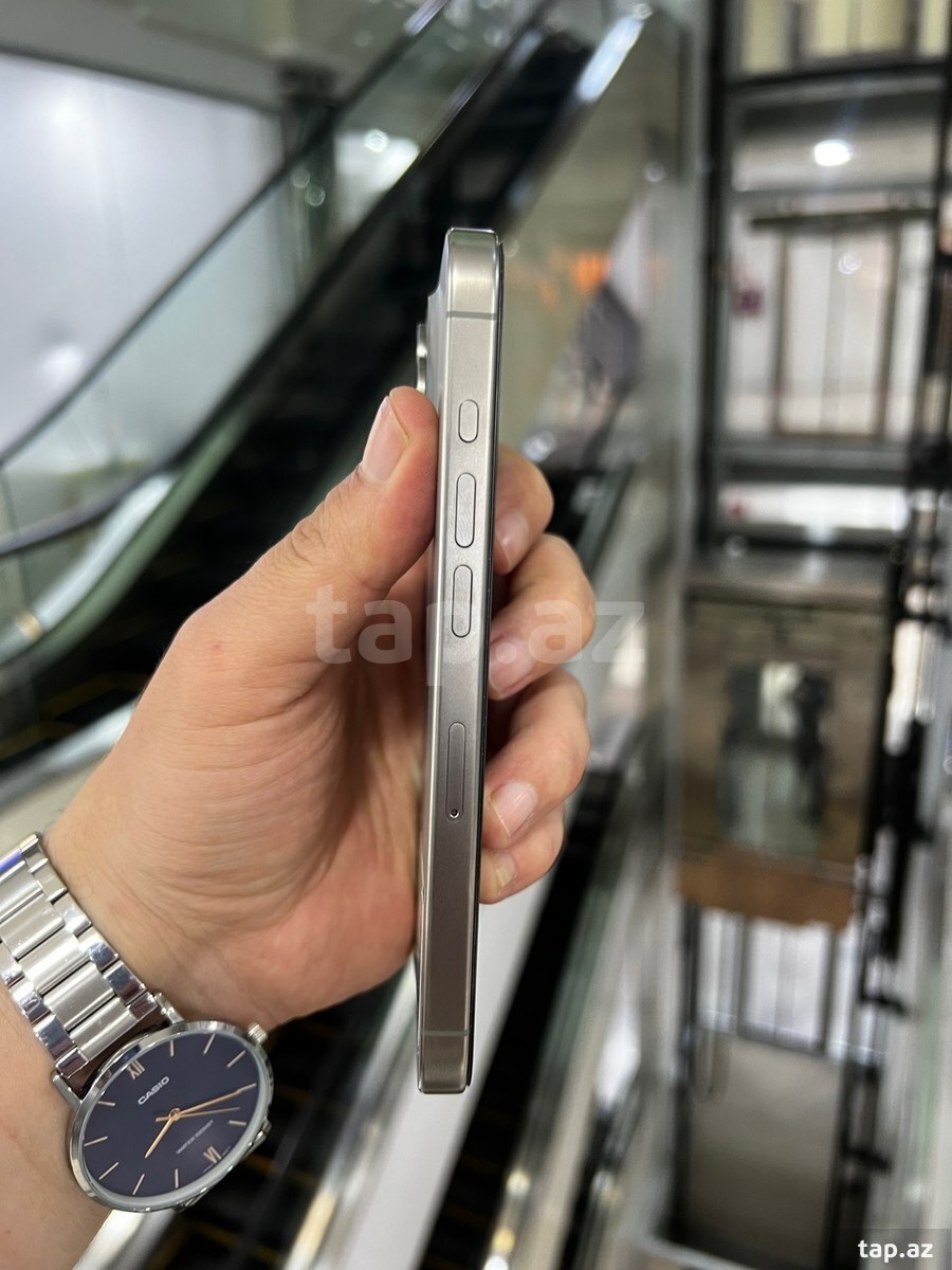 Apple iPhone 15 Pro Natural Titanium 128GB/8GB (4)