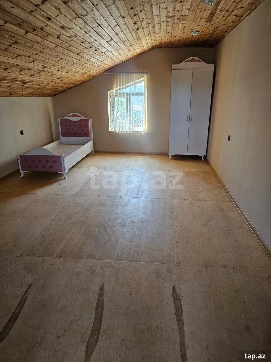 Həyət evi, Buzovna qəs. (11)