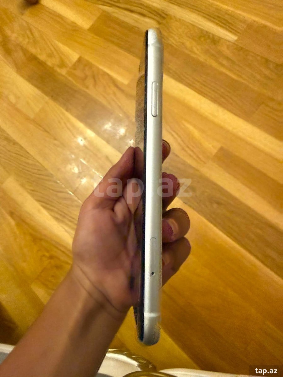 Apple iPhone 11 White 64GB/4GB (4)