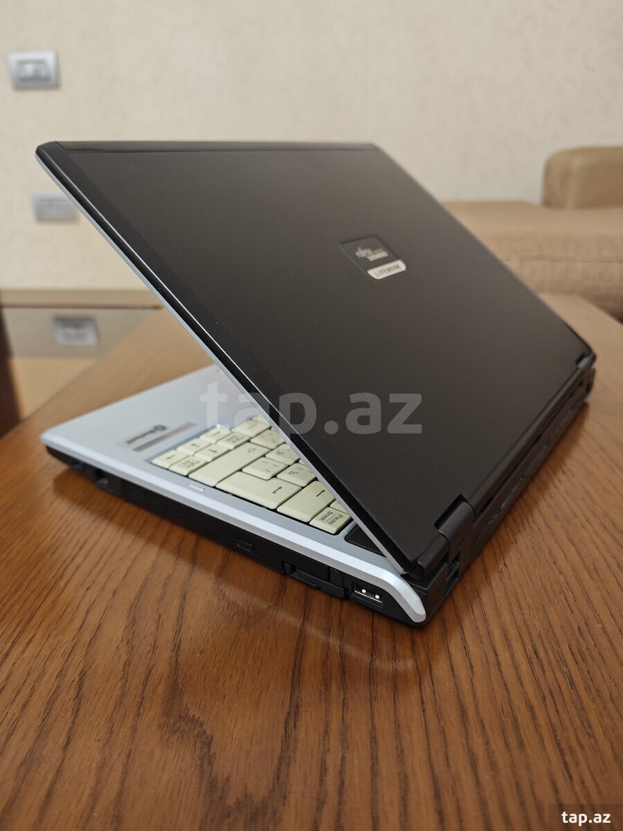 Noutbuk Fujitsu-Siemens Lifebook S7110 (2)