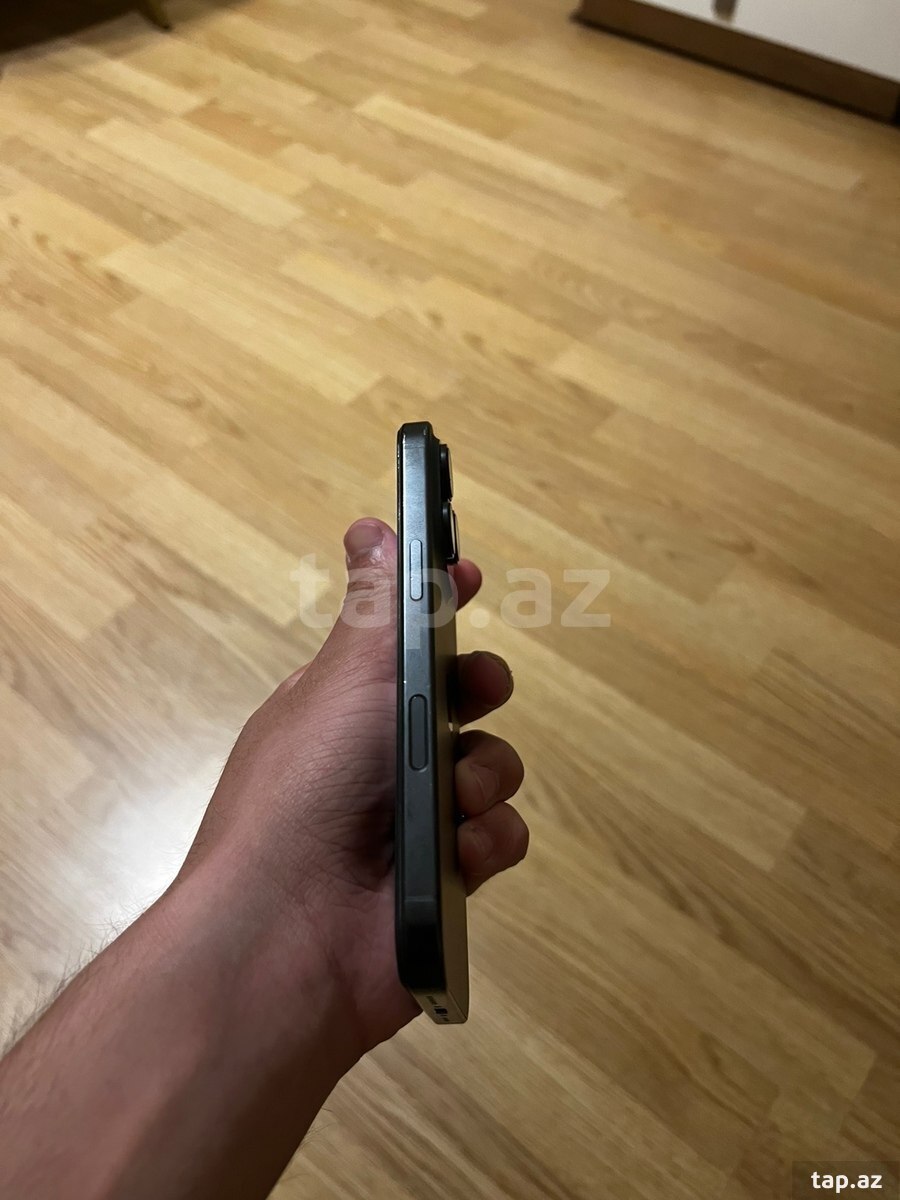 Apple iPhone 16 Pro Black Titanium 128GB/8GB (5)