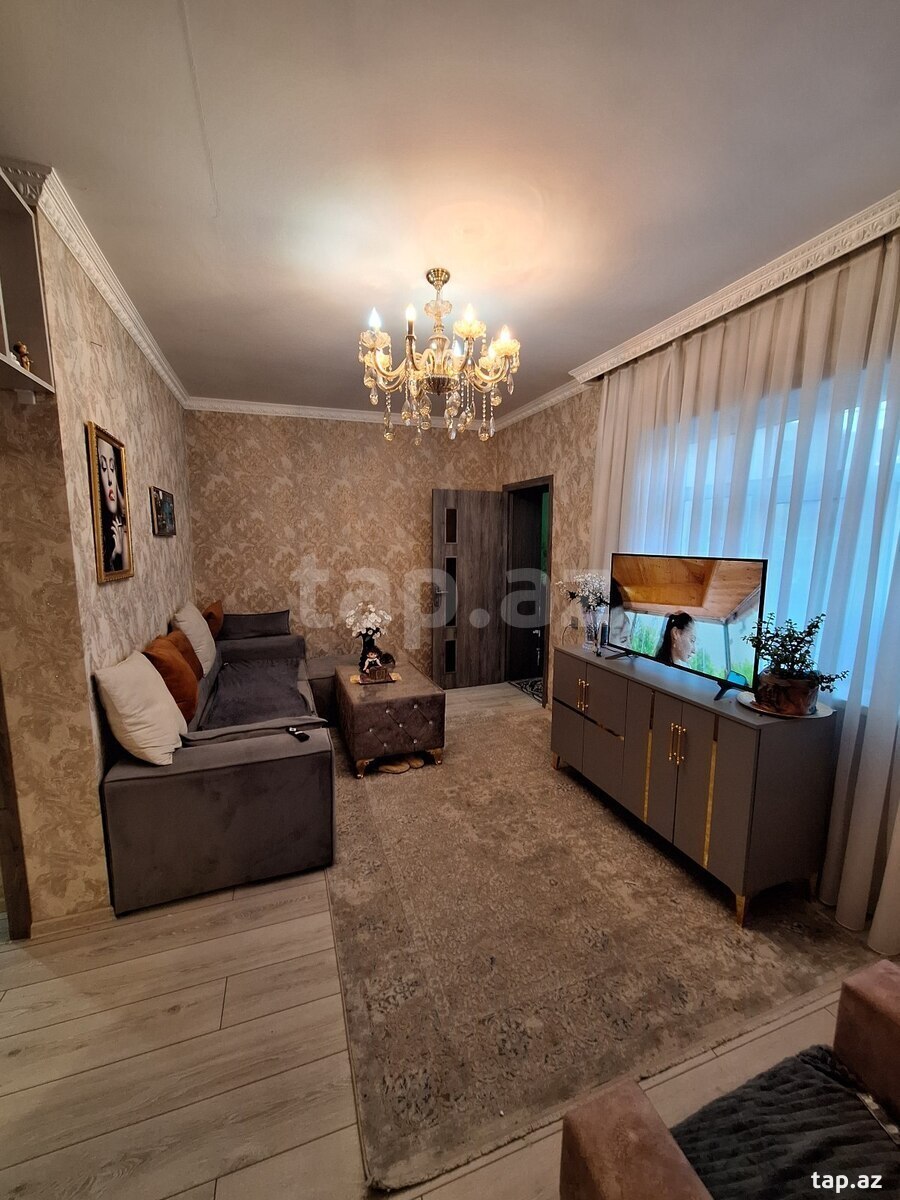 Həyət evi, Hökməli qəs. (2)