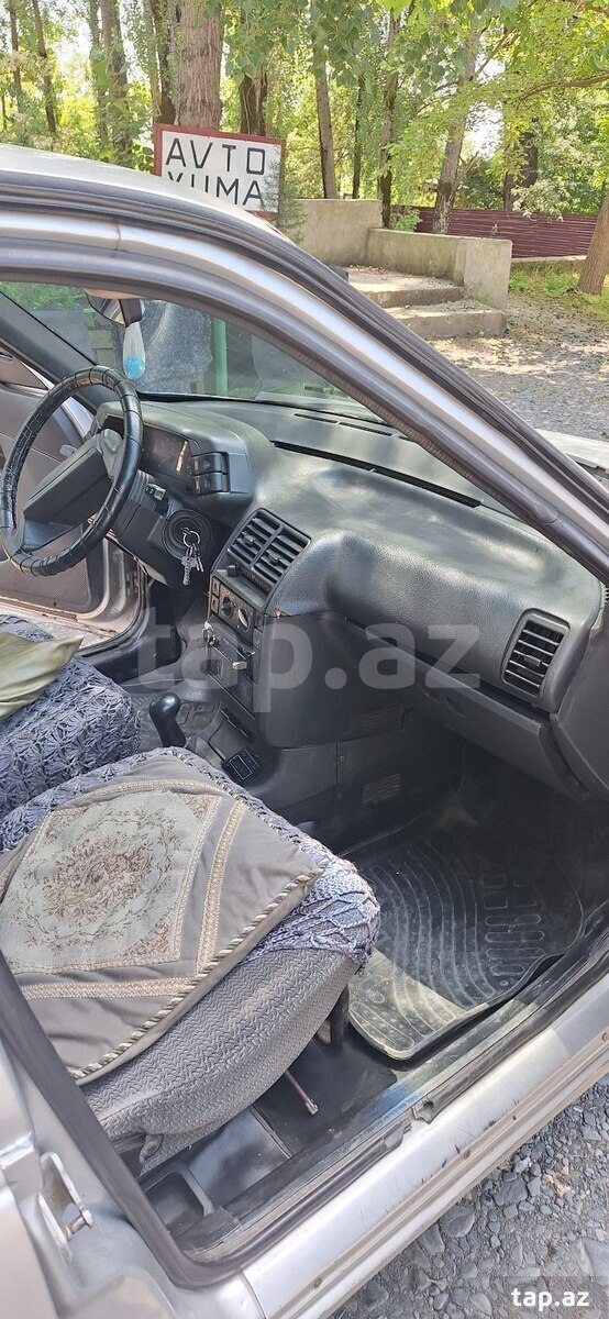 LADA (VAZ) 2112, 2001 il (10)