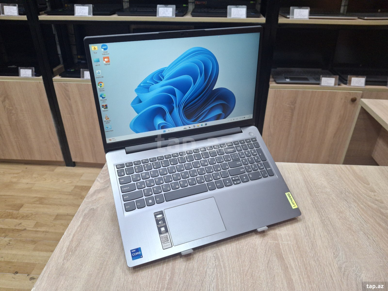 Noutbuk Lenovo i7 1255U 16GB RAM 512GB SSD (6)