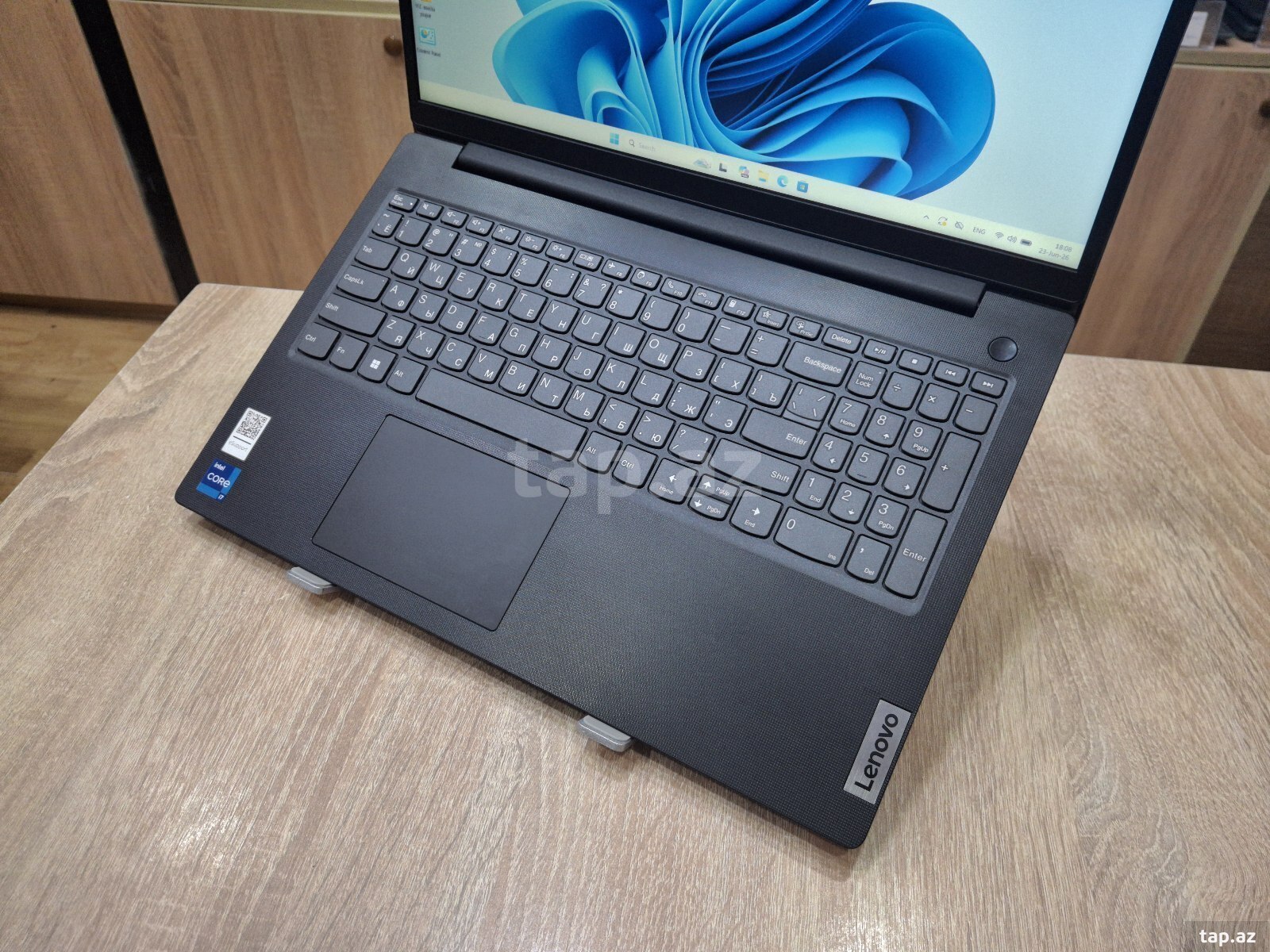 Noutbuk Lenovo (3)