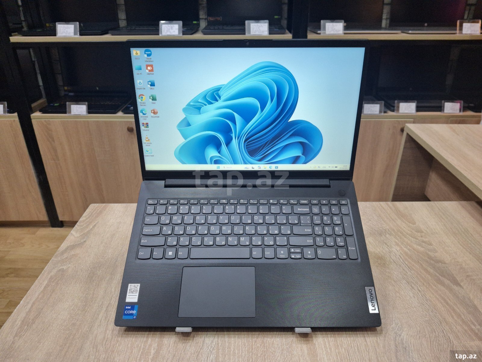 Noutbuk Lenovo (2)