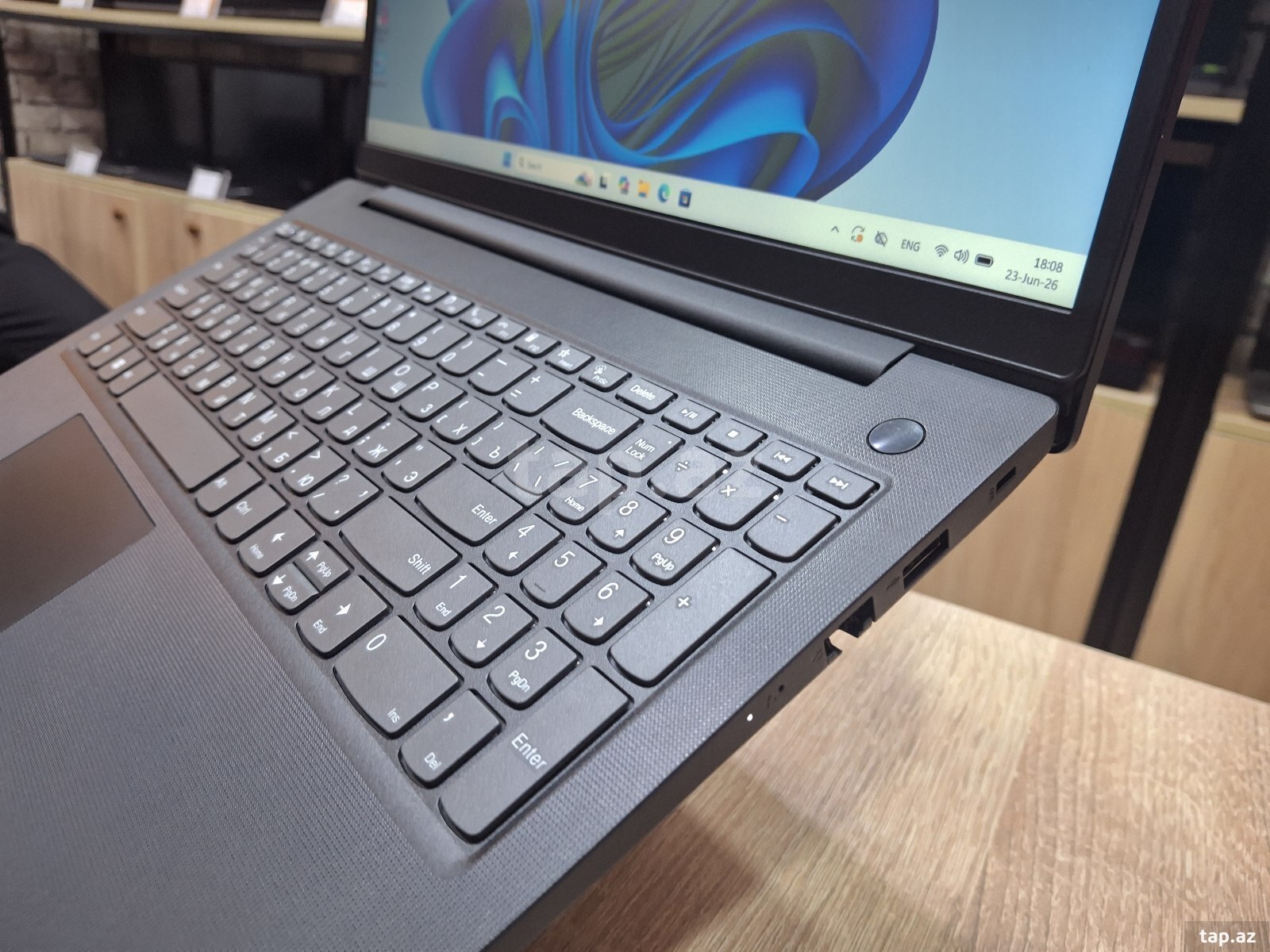 Noutbuk Lenovo (5)