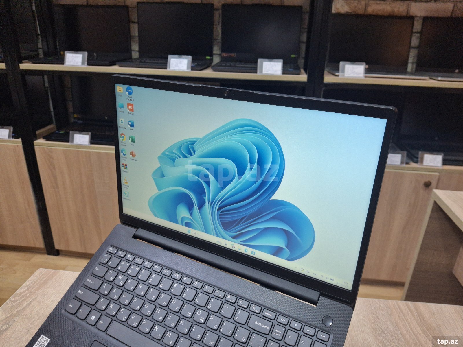 Noutbuk Lenovo (4)