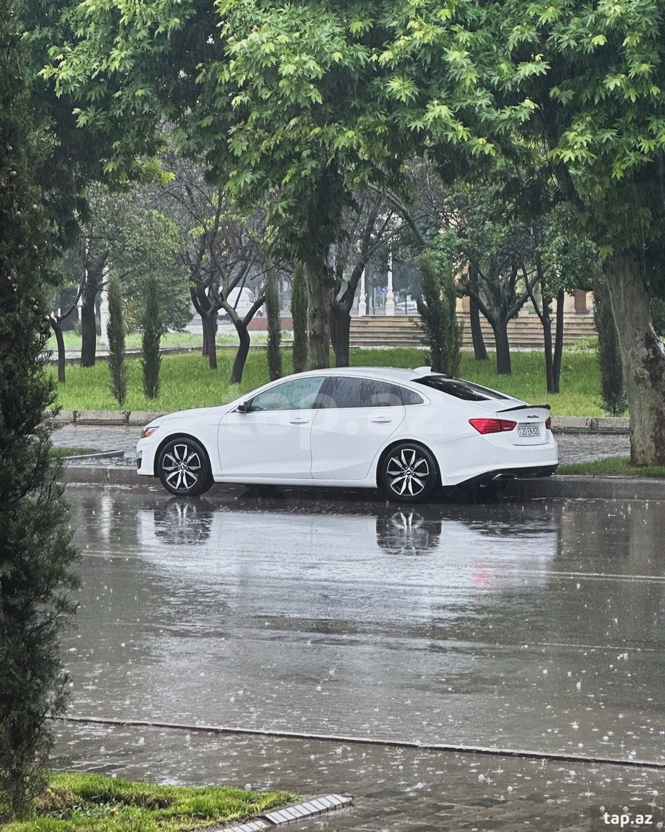 Chevrolet Malibu, 2018 il (6)