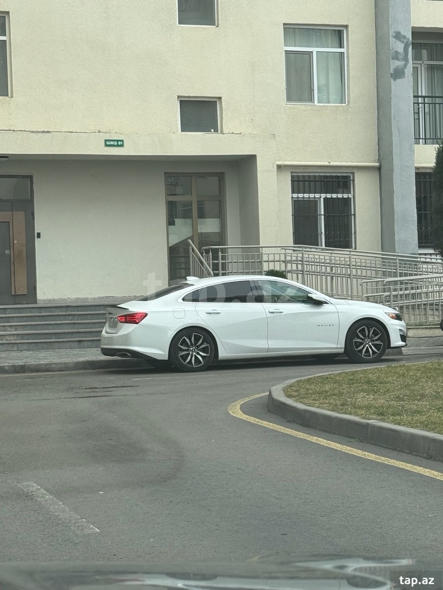 Chevrolet Malibu, 2018 il (2)