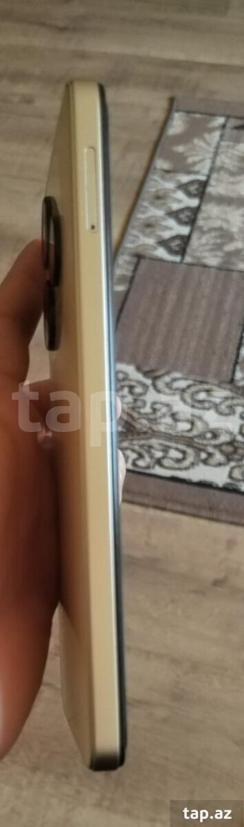 Tecno Spark 20C Alpenglow Gold 256GB/4GB (4)