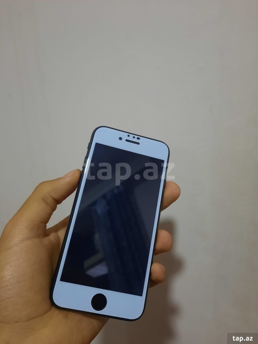 Apple iPhone SE (2020) Black 64GB/3GB (2)