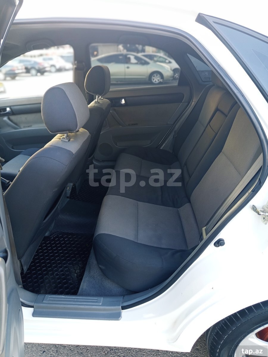 Daewoo Gentra, 2014 il (8)