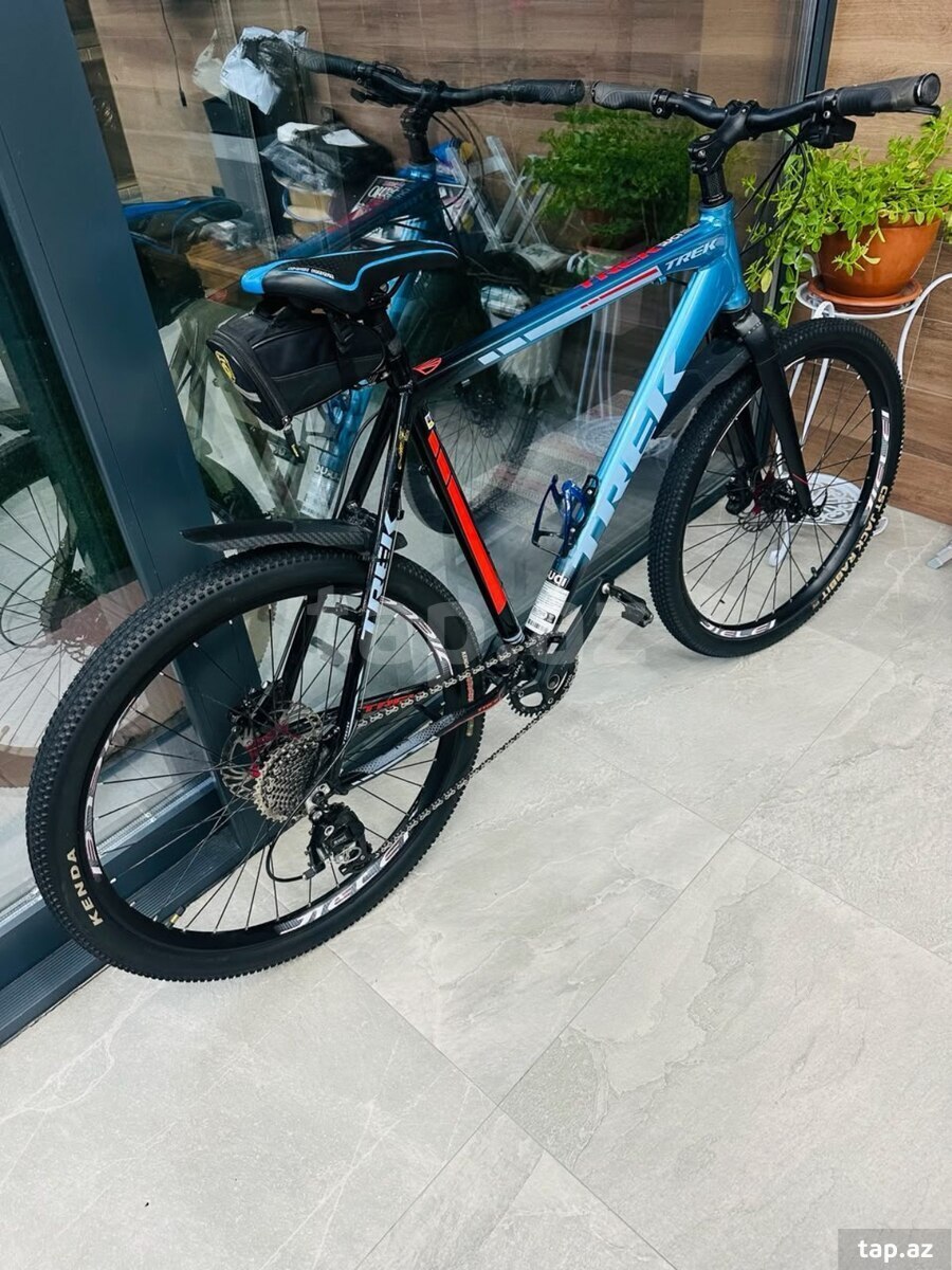 Velosiped Trek 29