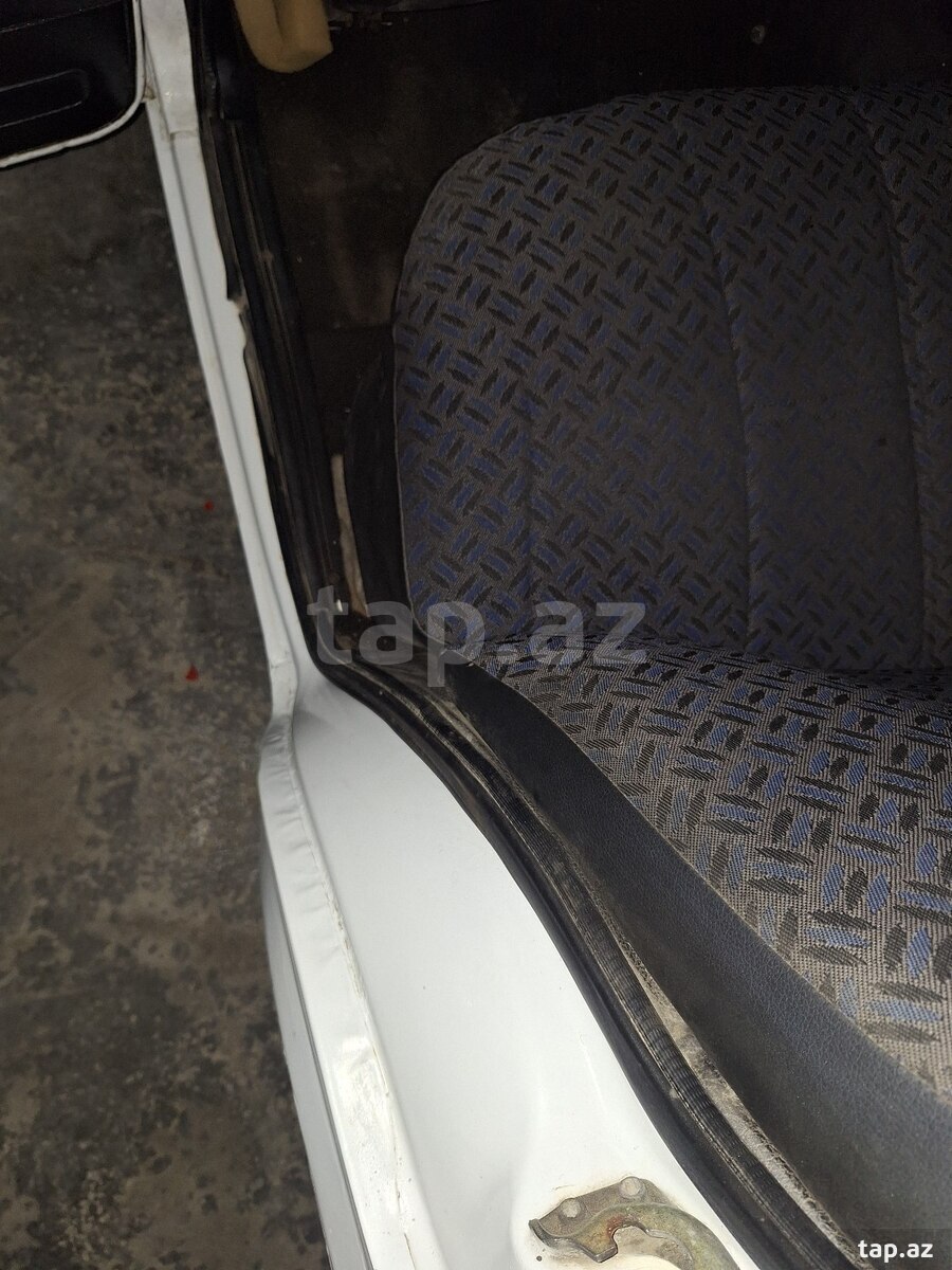 LADA (VAZ) 2107, 2005 il (10)
