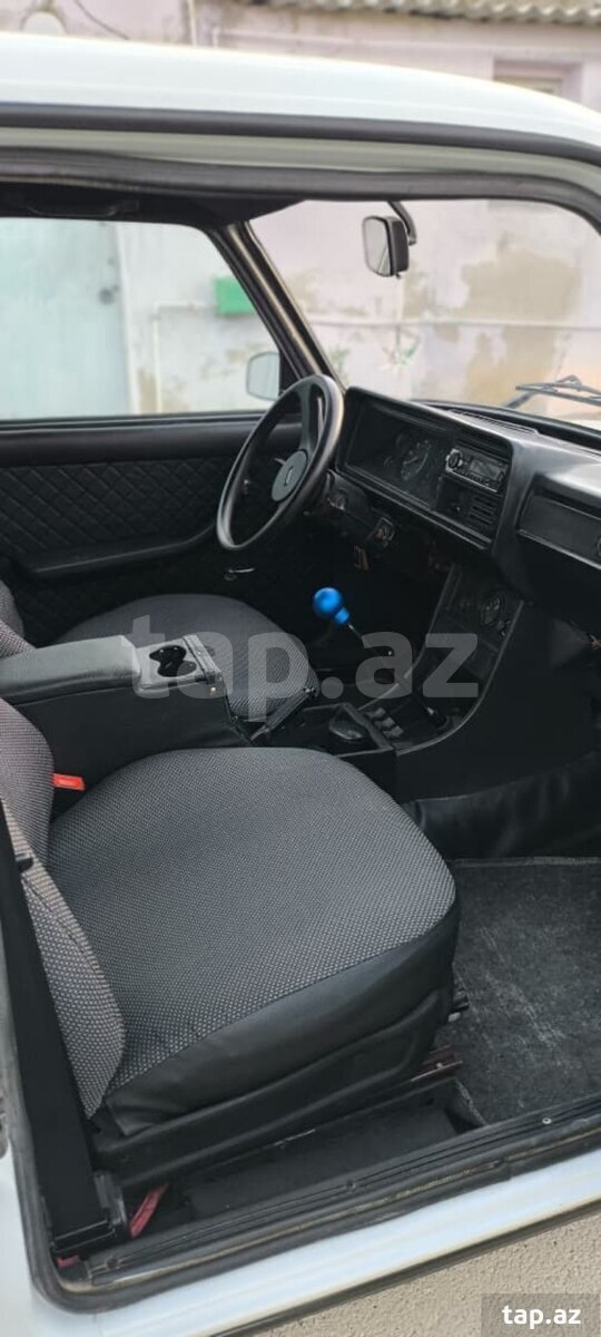 LADA (VAZ) 2107, 2000 il (25)