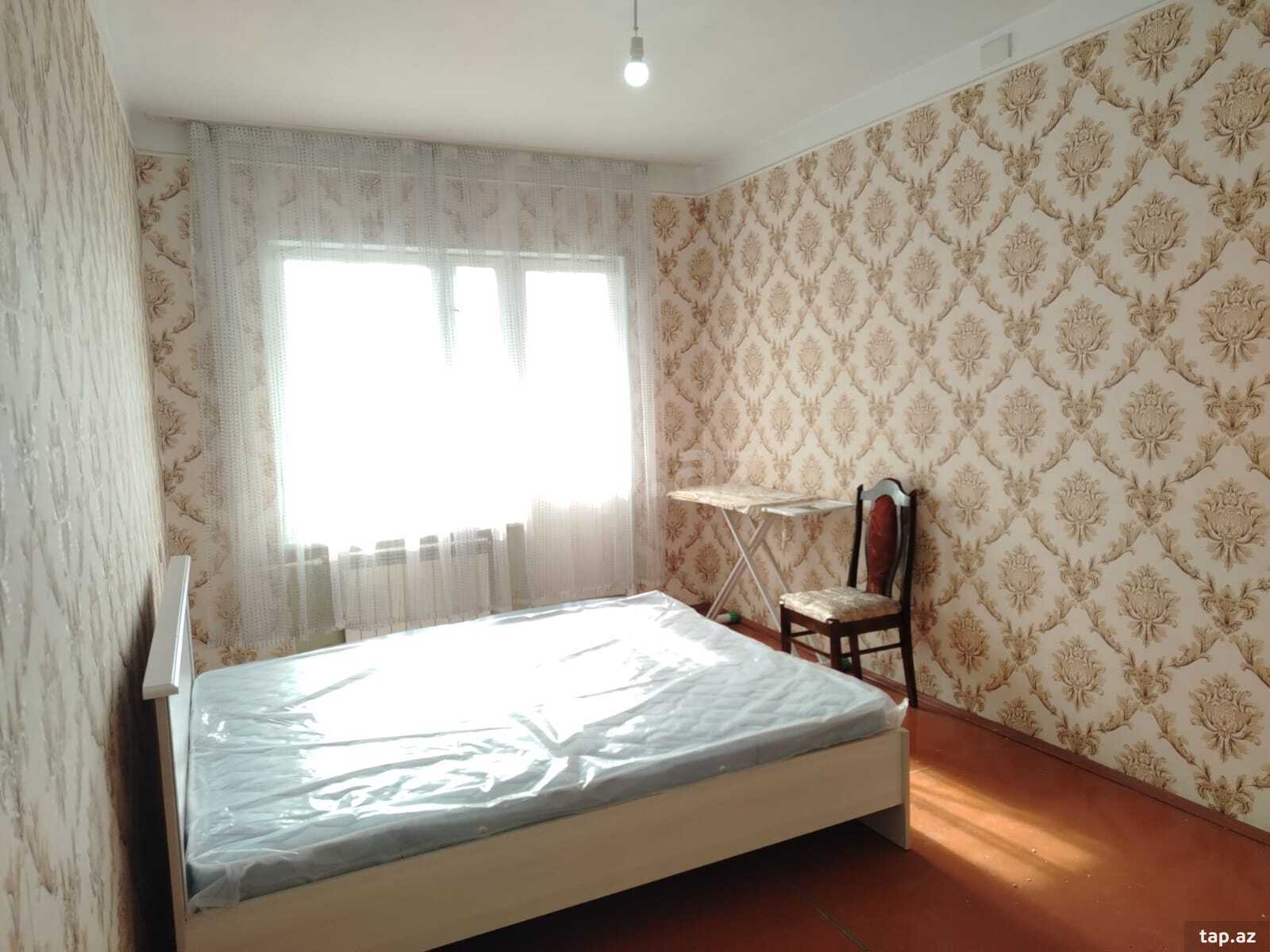 3-otaqlı mənzil kirayə verilir, 8-ci mkr., 100 m²