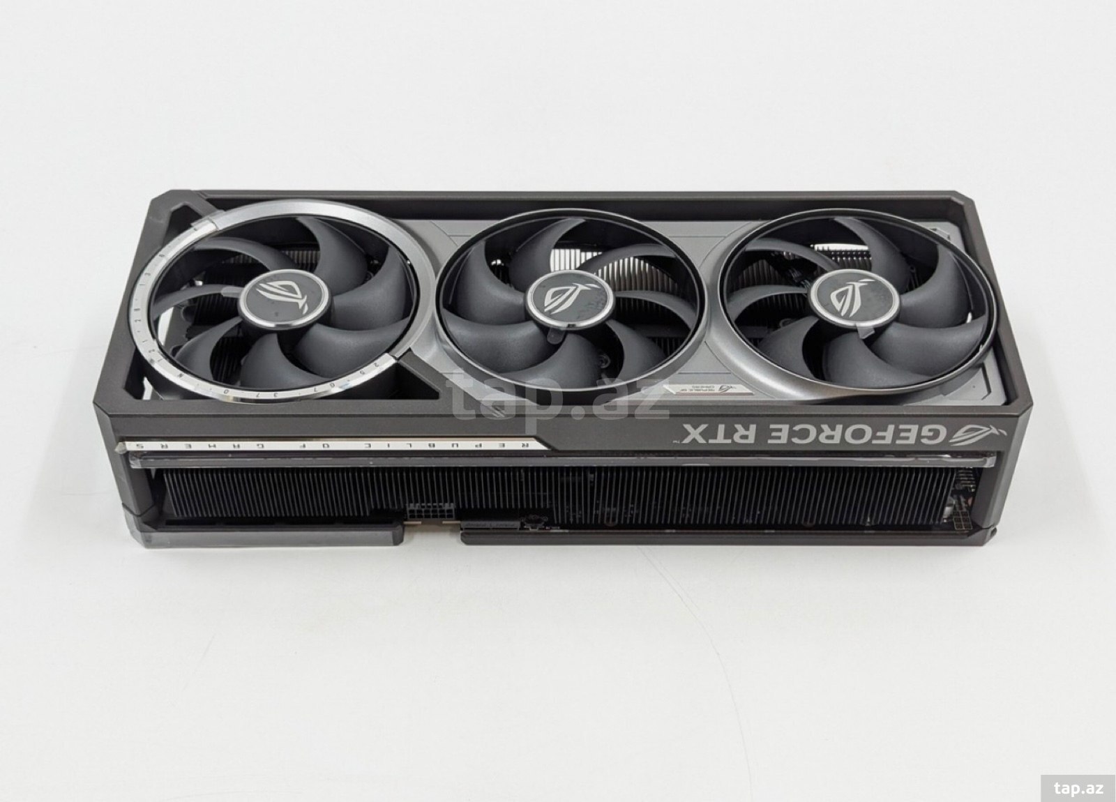 Video kart Asus RTX 5080 Rog Astral OC 16GB (4)