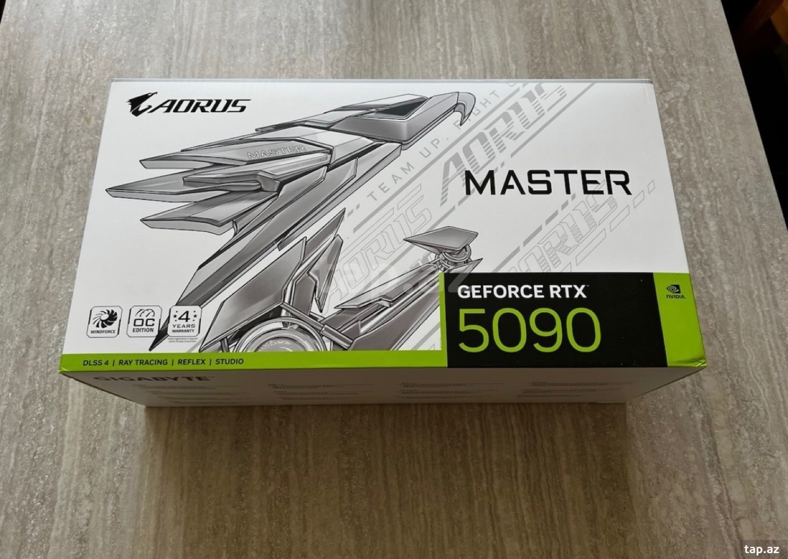 Video kart Gigabyte RTX 5090 Aorus Master Ice 32GB (2)