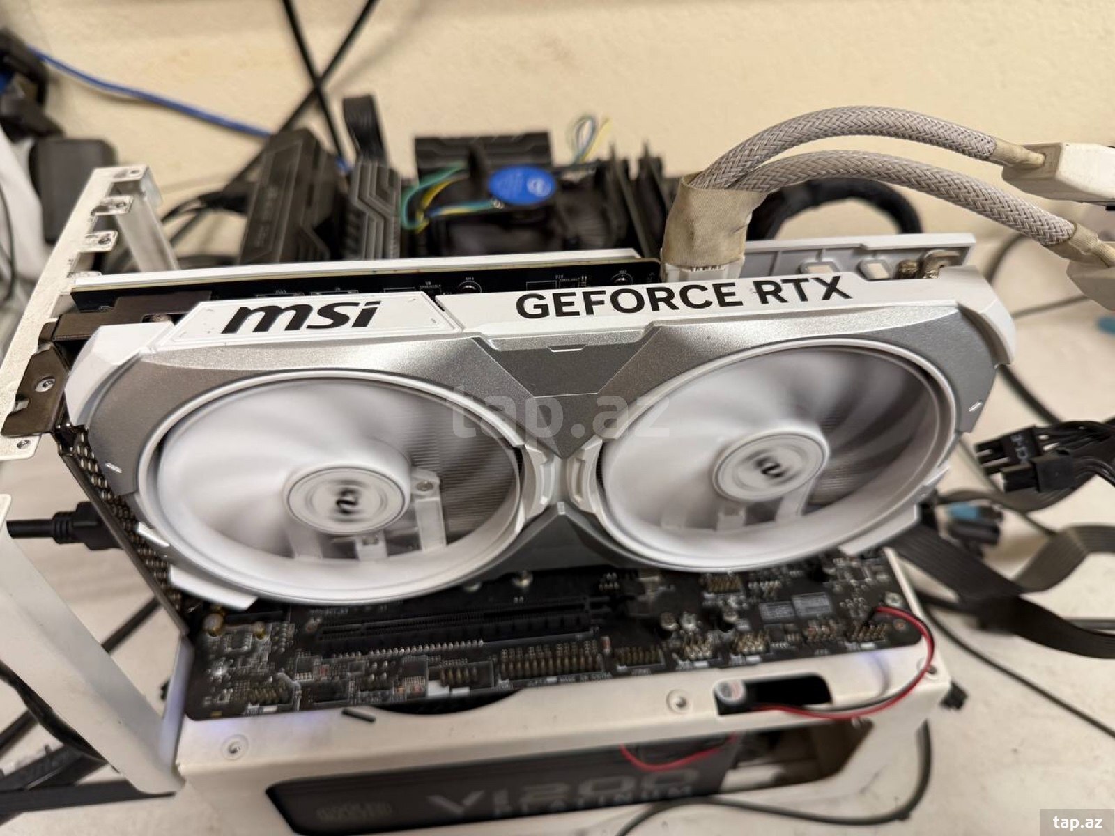 Video kart MSI RTX 4070 Super Ventus 2X OC White 12GB (6)