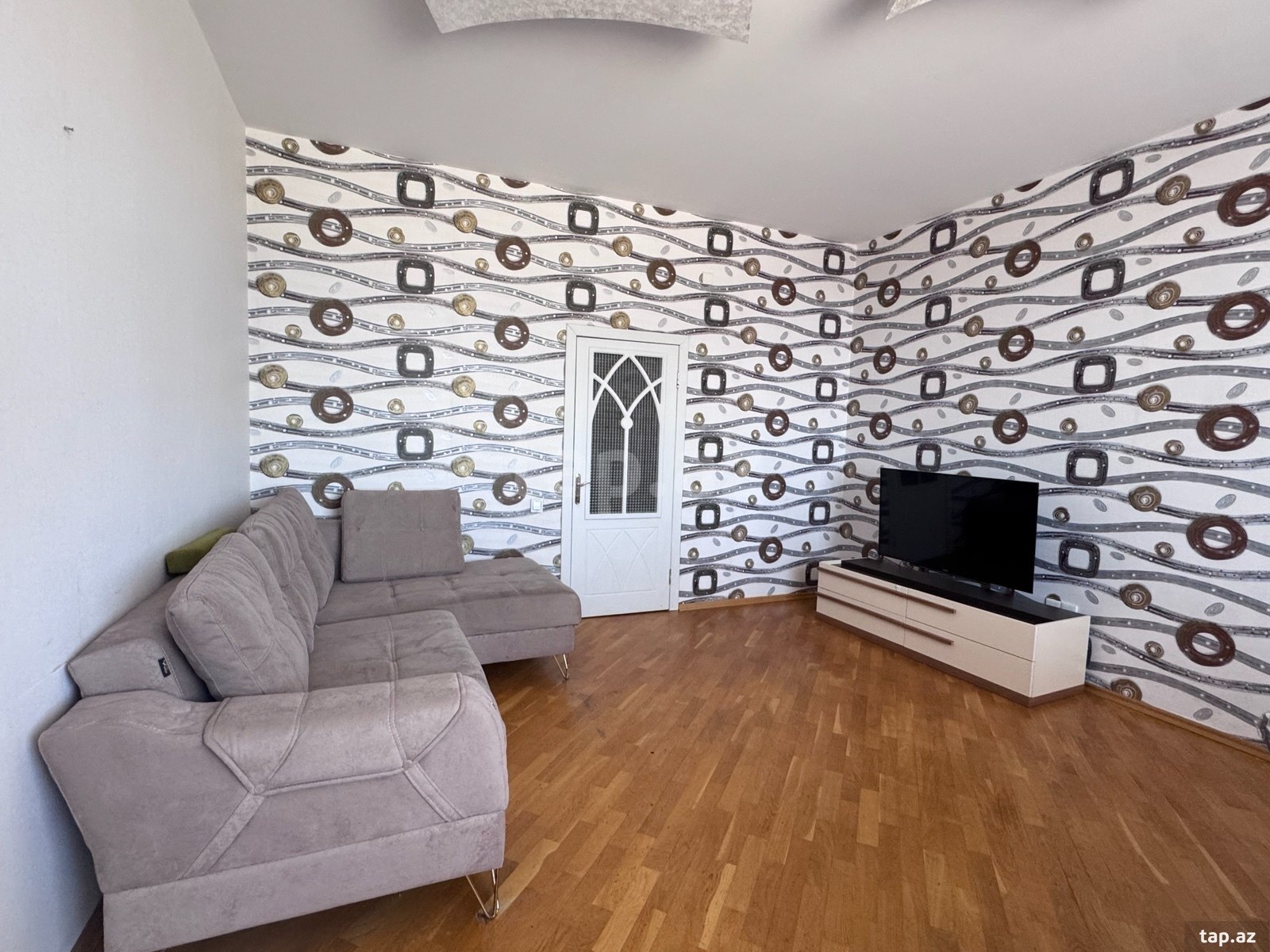 3-otaqlı yeni tikili kirayə verilir, Elmlər Akademiyası m., 111 m² (2)