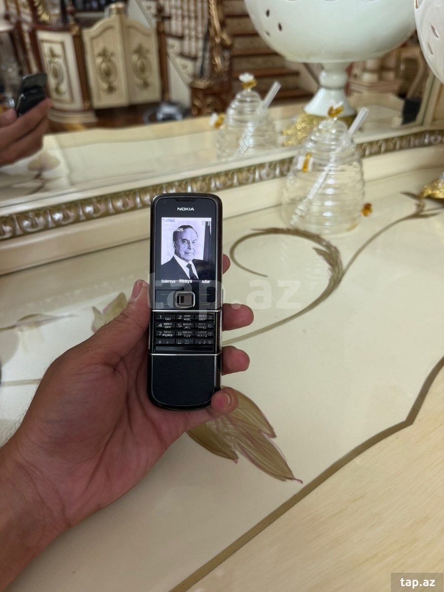 Nokia 8800 Sirocco Black (5)