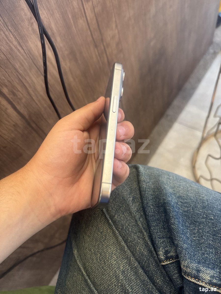 Apple iPhone 15 Pro White Titanium 128GB/8GB (3)