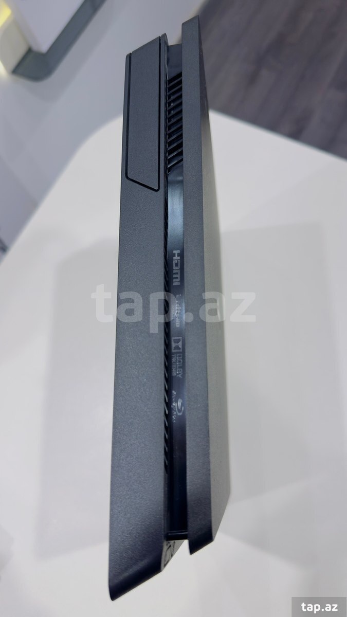 PS4 Slim 1TB (8)