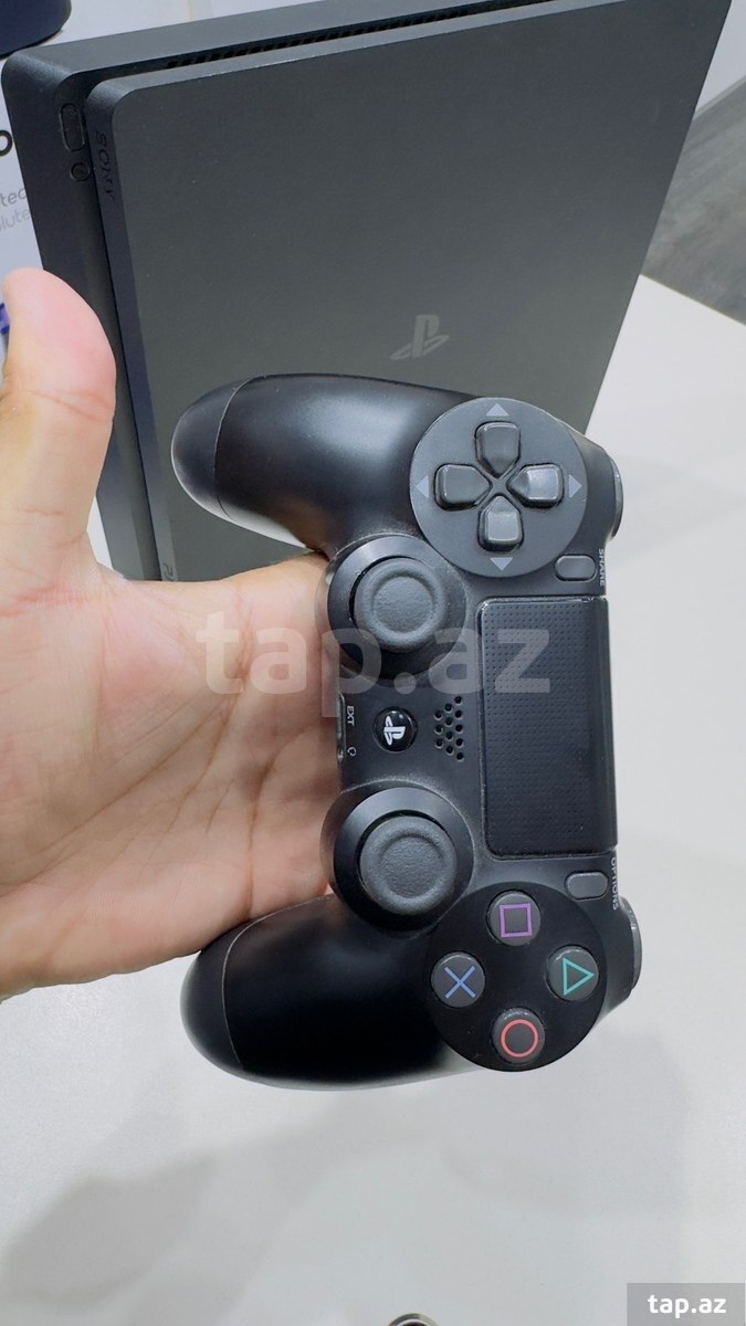 PS4 Slim 1TB (6)