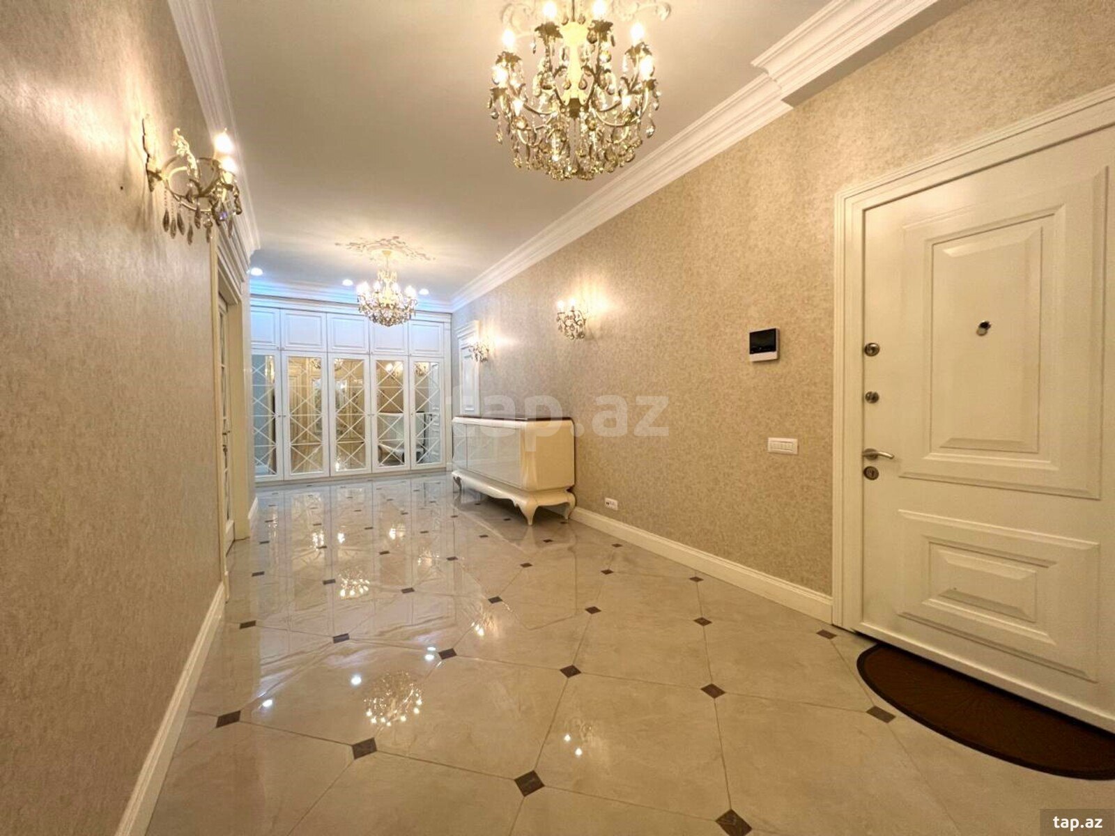4-otaqlı yeni tikili kirayə verilir, 28 May m., 190 m² (2)