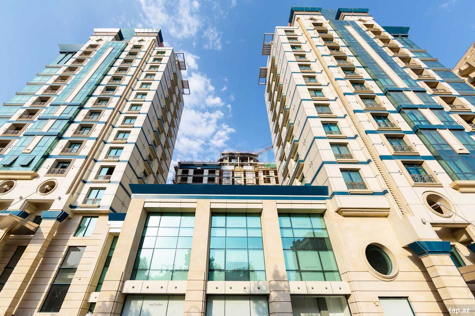 4-otaqlı yeni tikili kirayə verilir, 28 May m., 190 m²