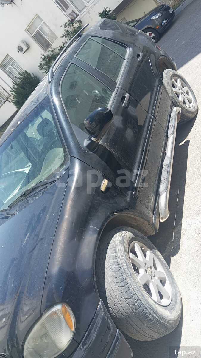 Mercedes ML 320, 2000 il (4)