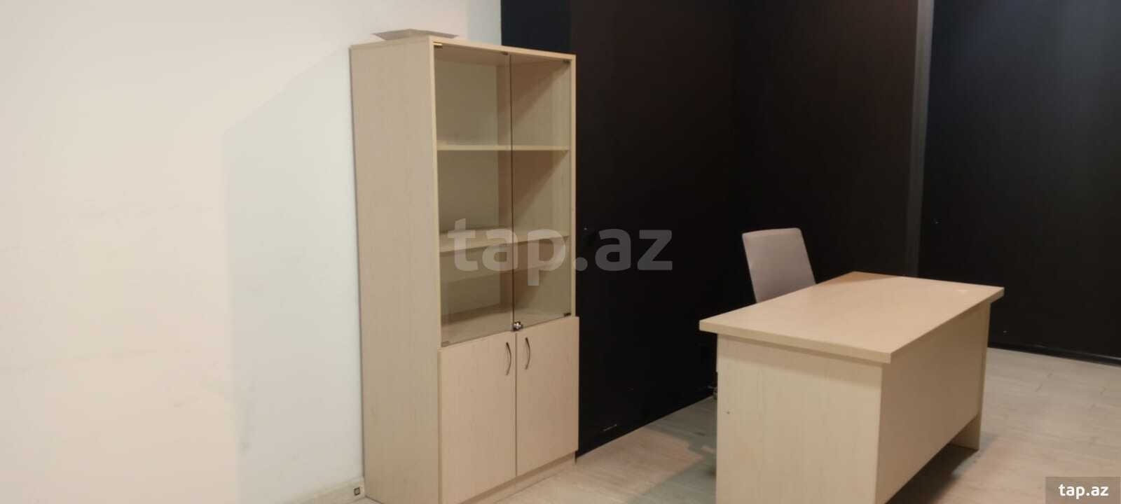 Ofis icarəyə verilir, Ə.Rəcəbli küç. (8)