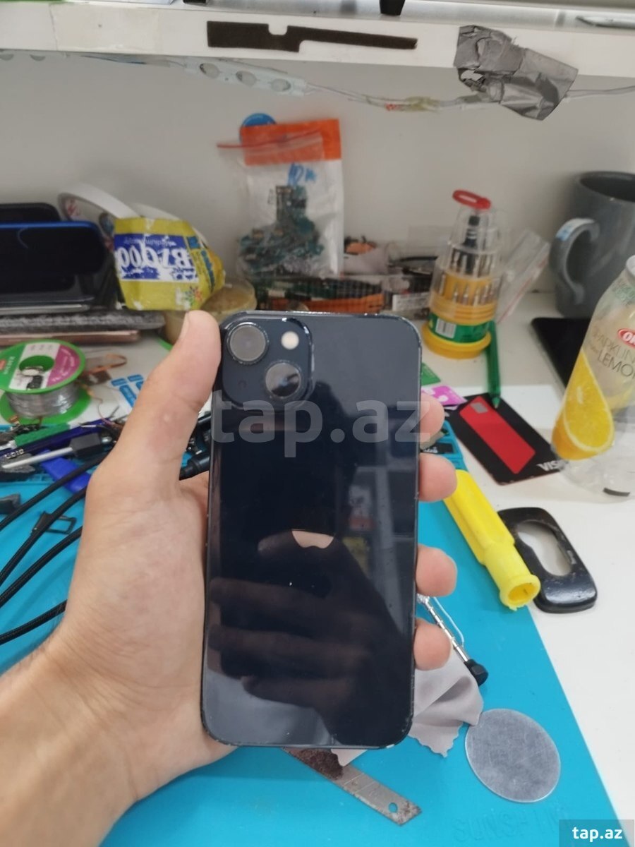 Apple iPhone 13 Midnight 128GB/4GB (3)