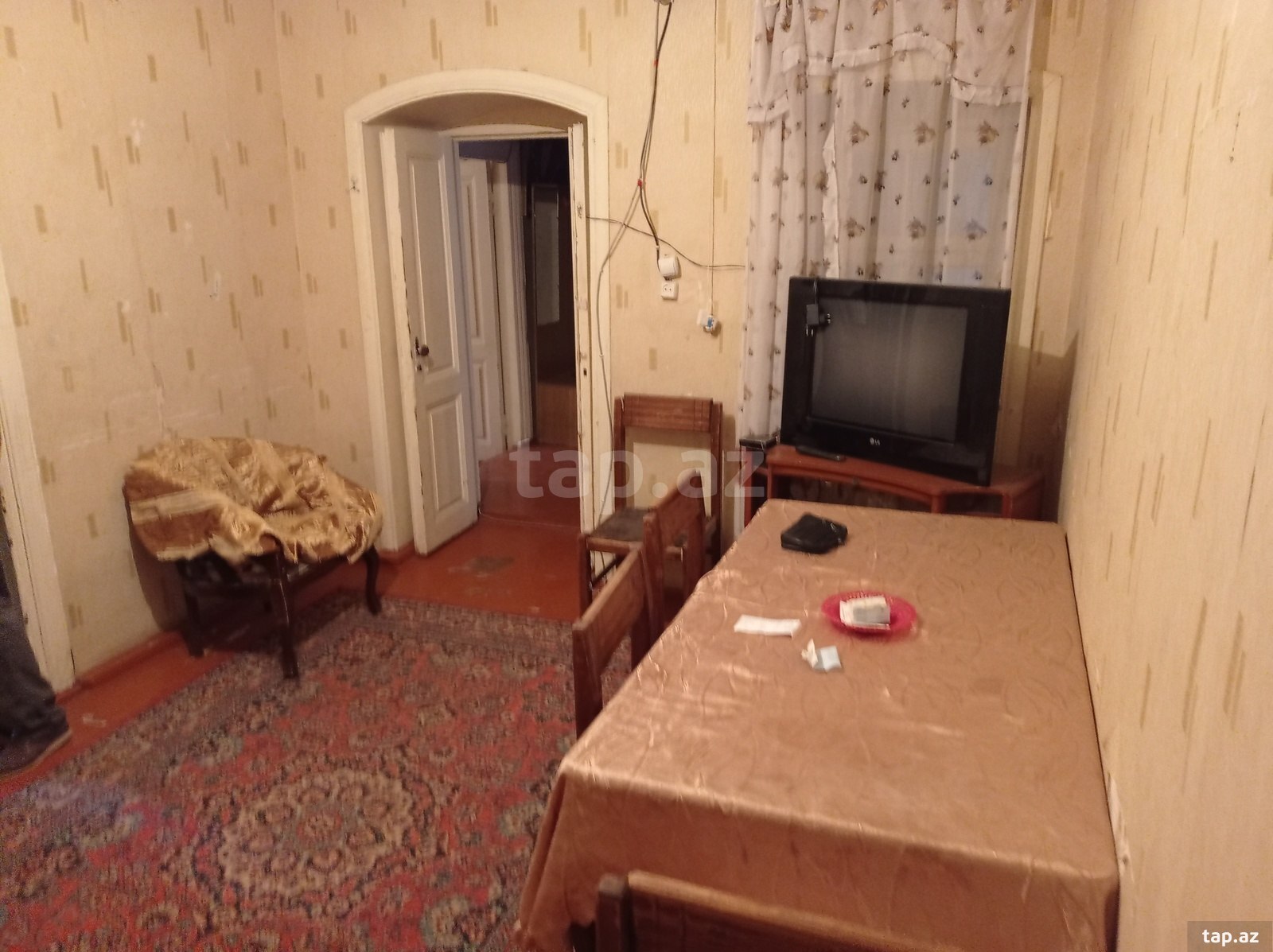 3-otaqlı mənzil kirayə verilir, 28 May m., 70 m² (2)