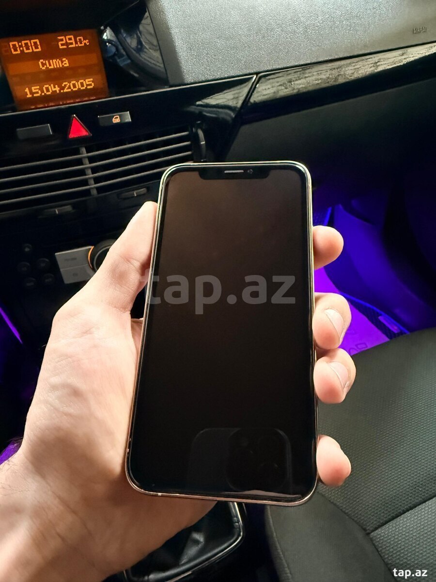 Apple iPhone X Silver 64GB/3GB (4)