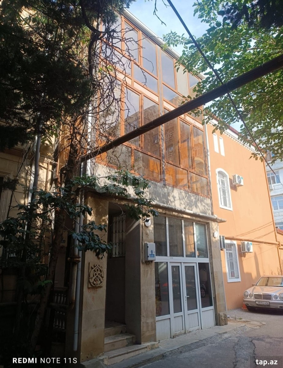 6-otaqlı yeni tikili kirayə verilir, Ceyhun Hacıbəyli küç., 250 m²