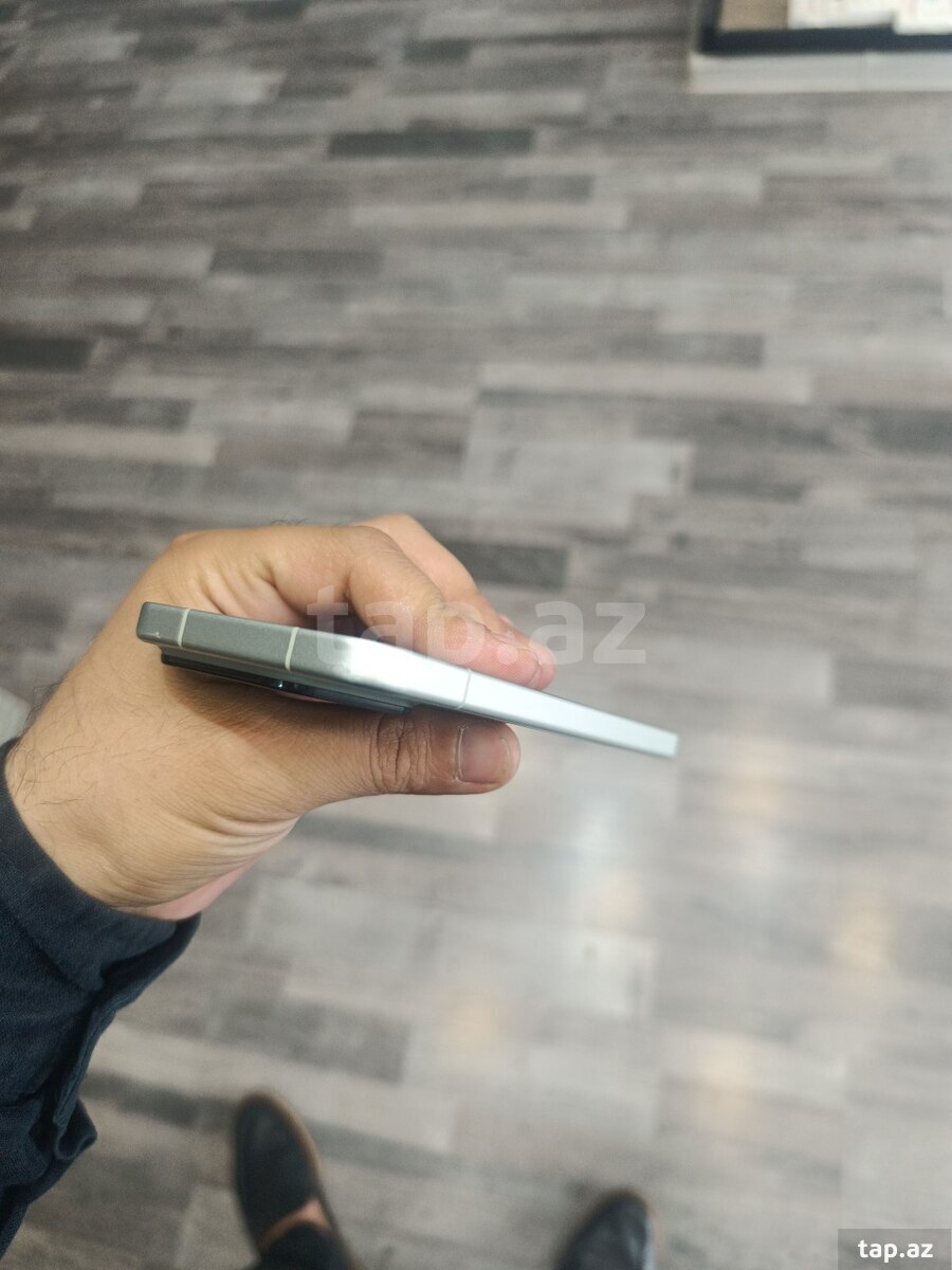 Xiaomi 15 Green 512GB/16GB (10)