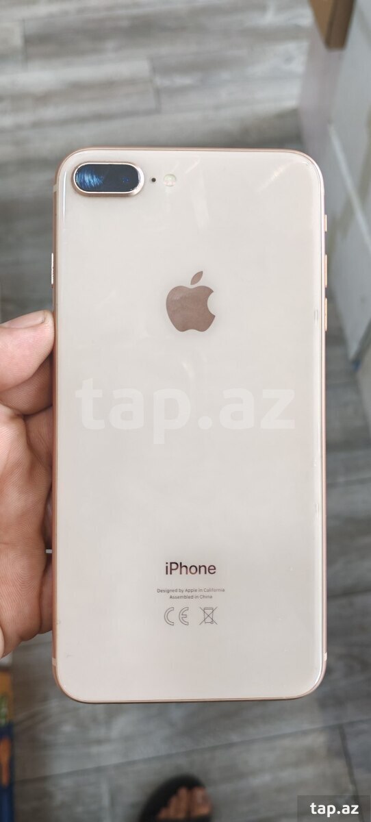 Apple iPhone 8 Plus Gold 64GB (2)