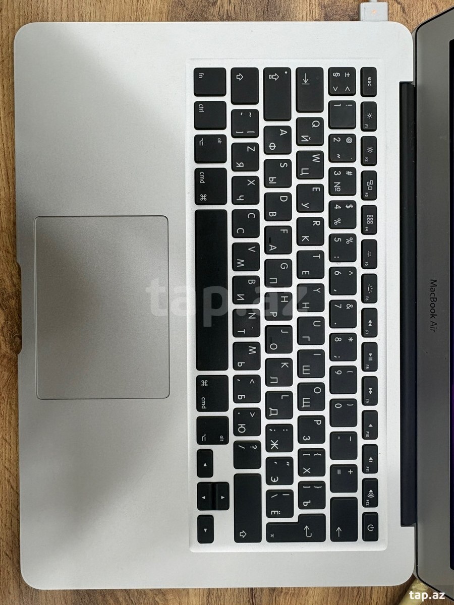Noutbuk Apple Macbook Air 2015 Early  (3)