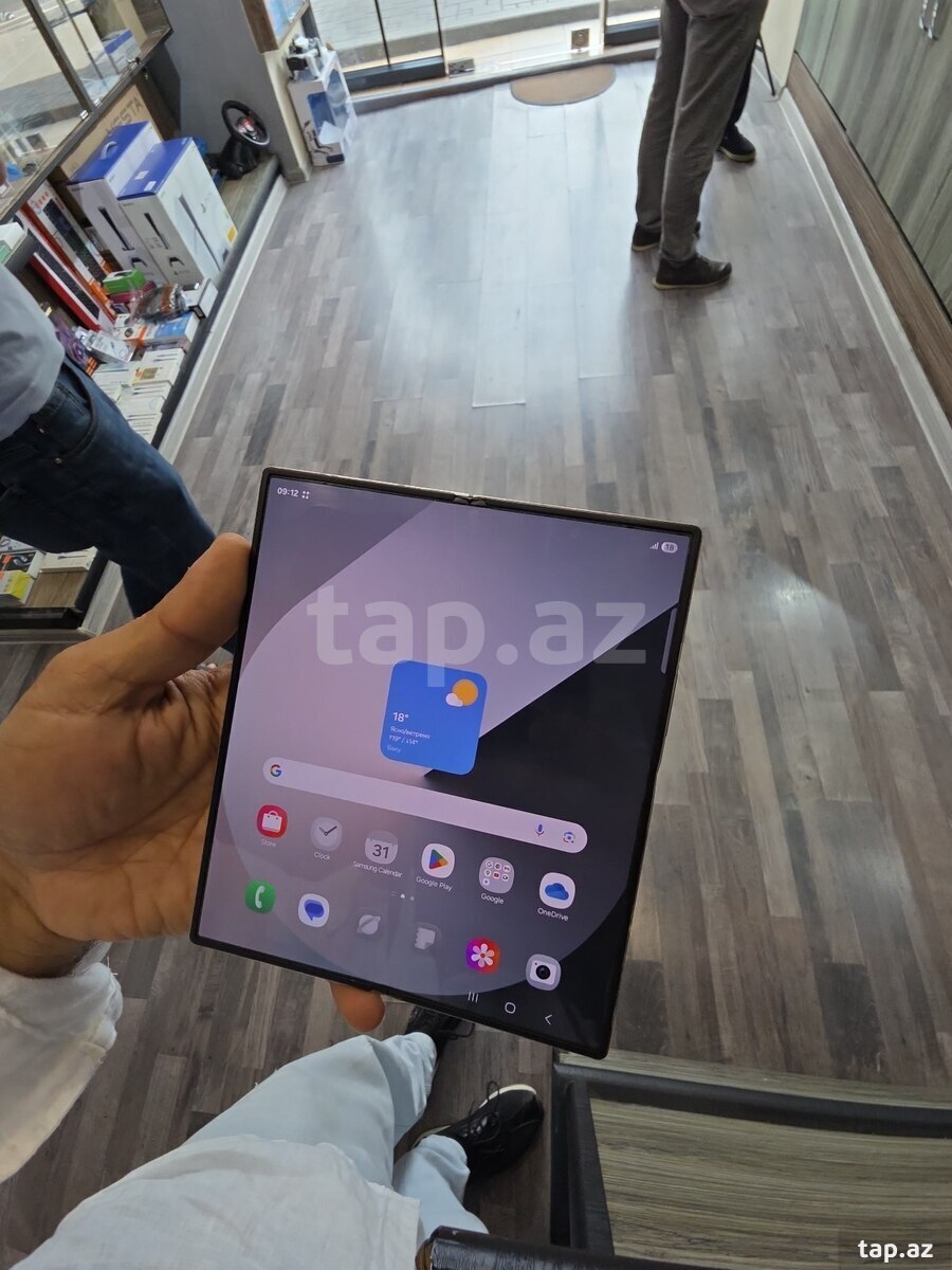 Samsung Galaxy Z Fold 6 White 256GB/12GB (2)