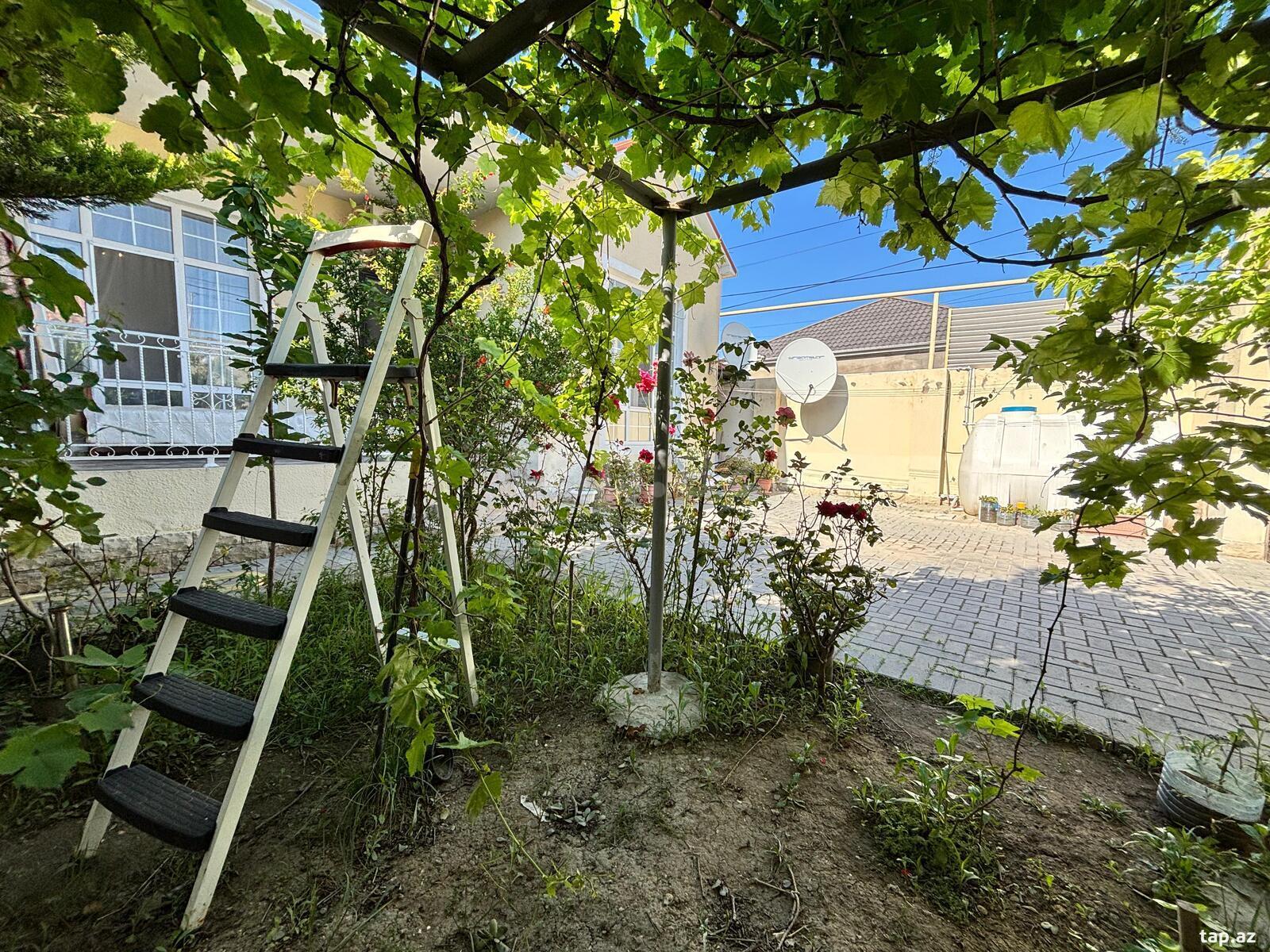 Bağ evi, Buzovna qəs. (4)