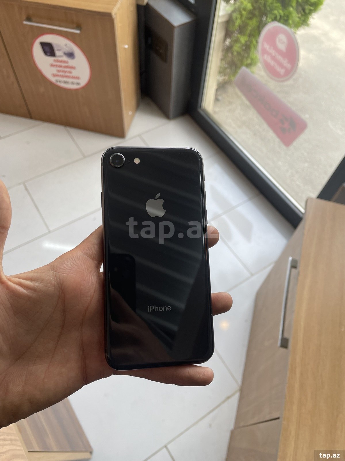 Apple iPhone 8 Space Gray 64GB (3)