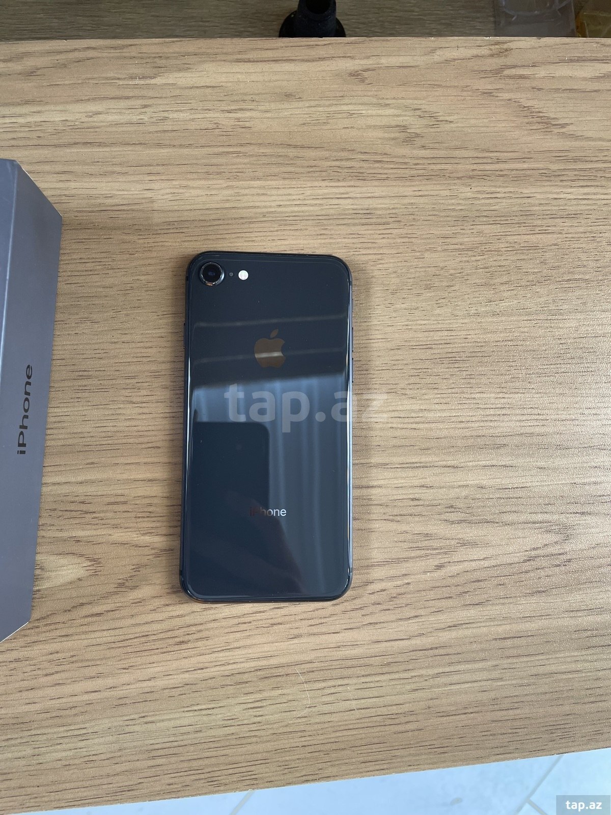 Apple iPhone 8 Space Gray 64GB (2)
