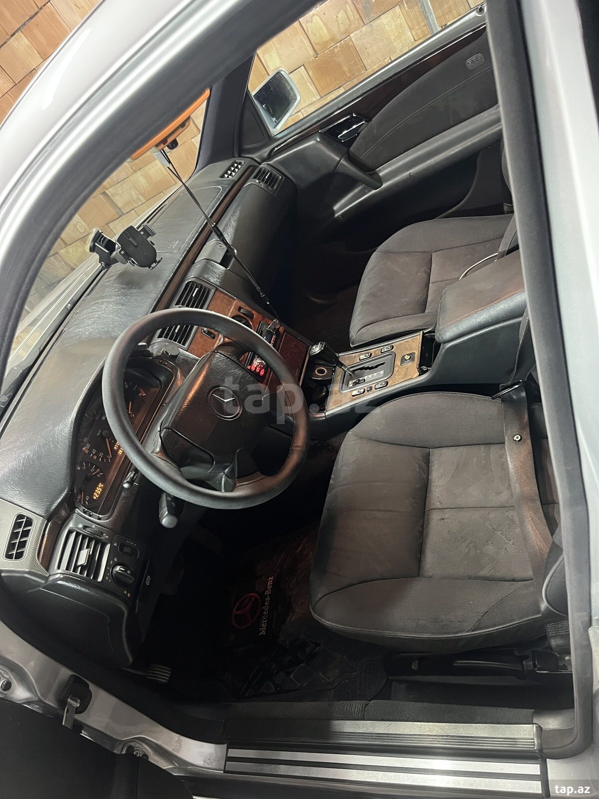 Mercedes E 230, 1996 il (7)