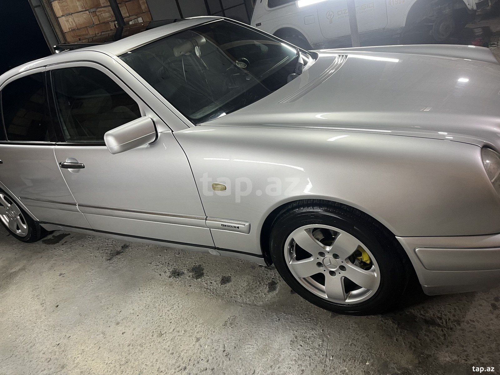 Mercedes E 230, 1996 il (3)