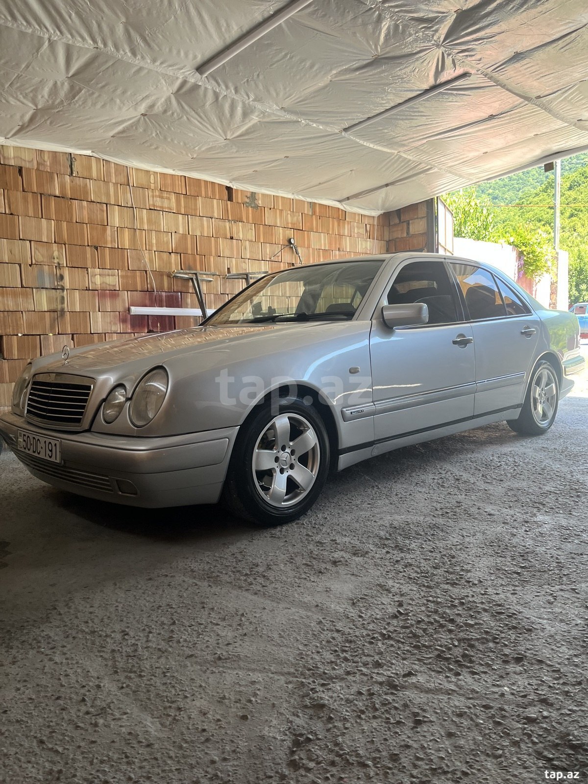Mercedes E 230, 1996 il