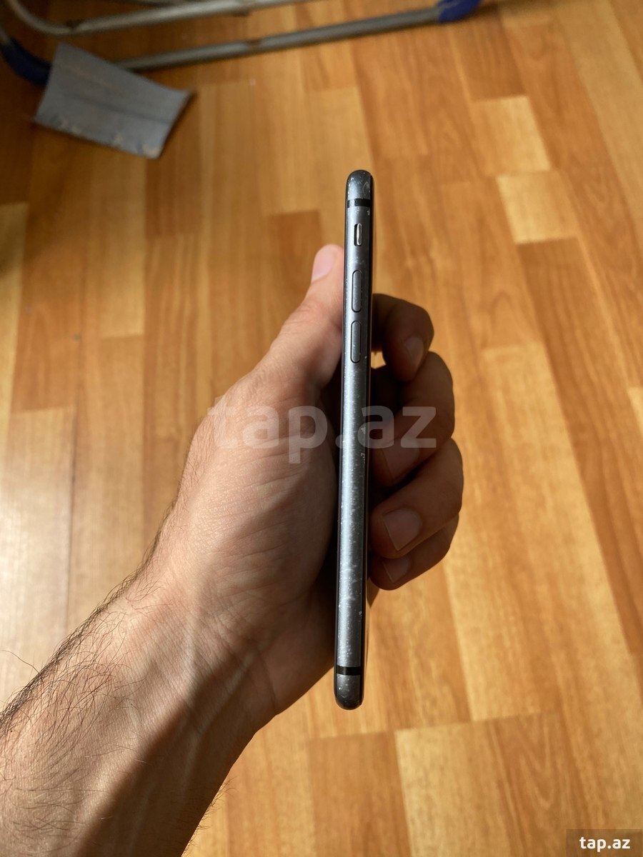 Apple iPhone 8 Space Gray 64GB (5)