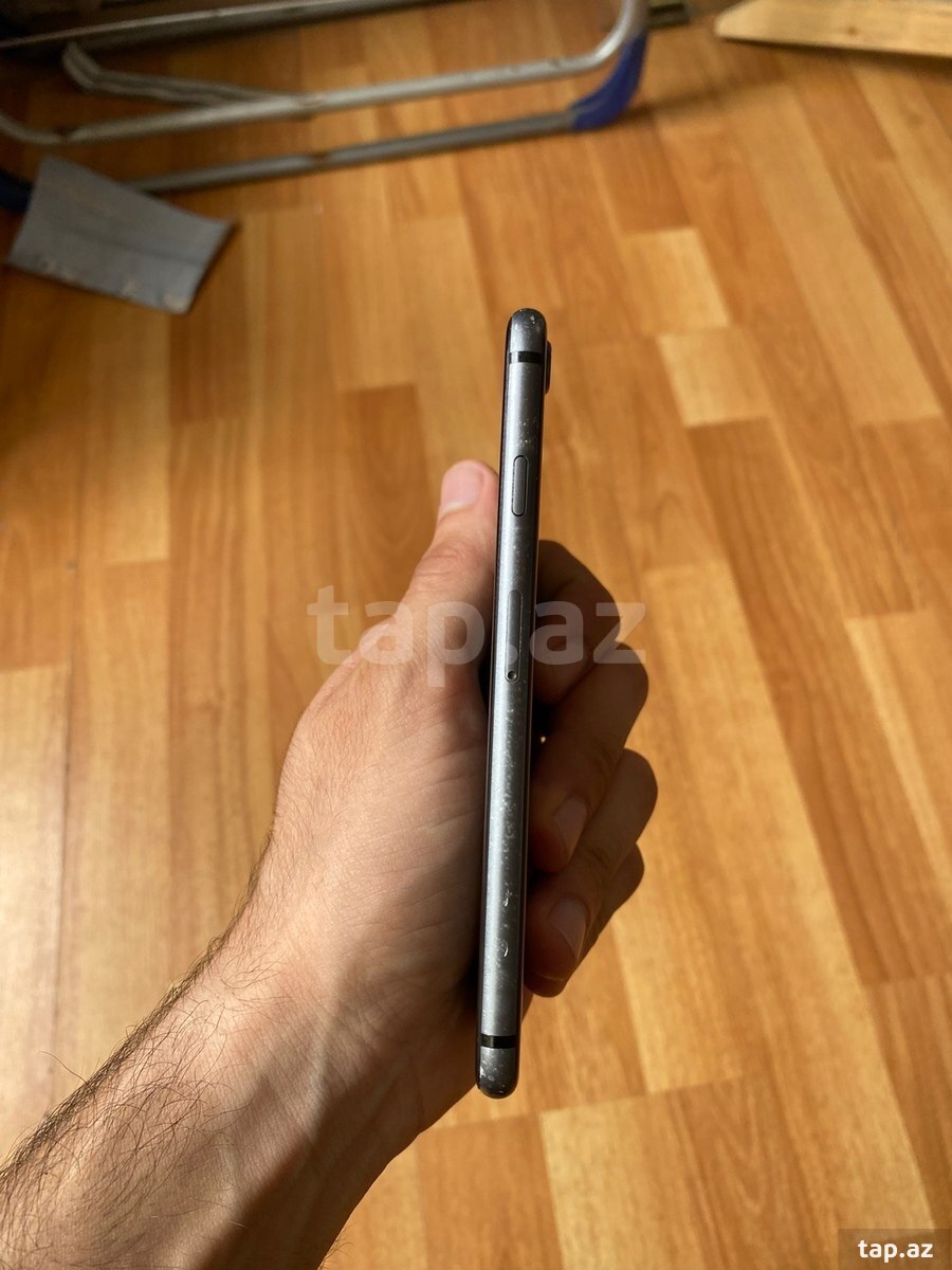 Apple iPhone 8 Space Gray 64GB (6)
