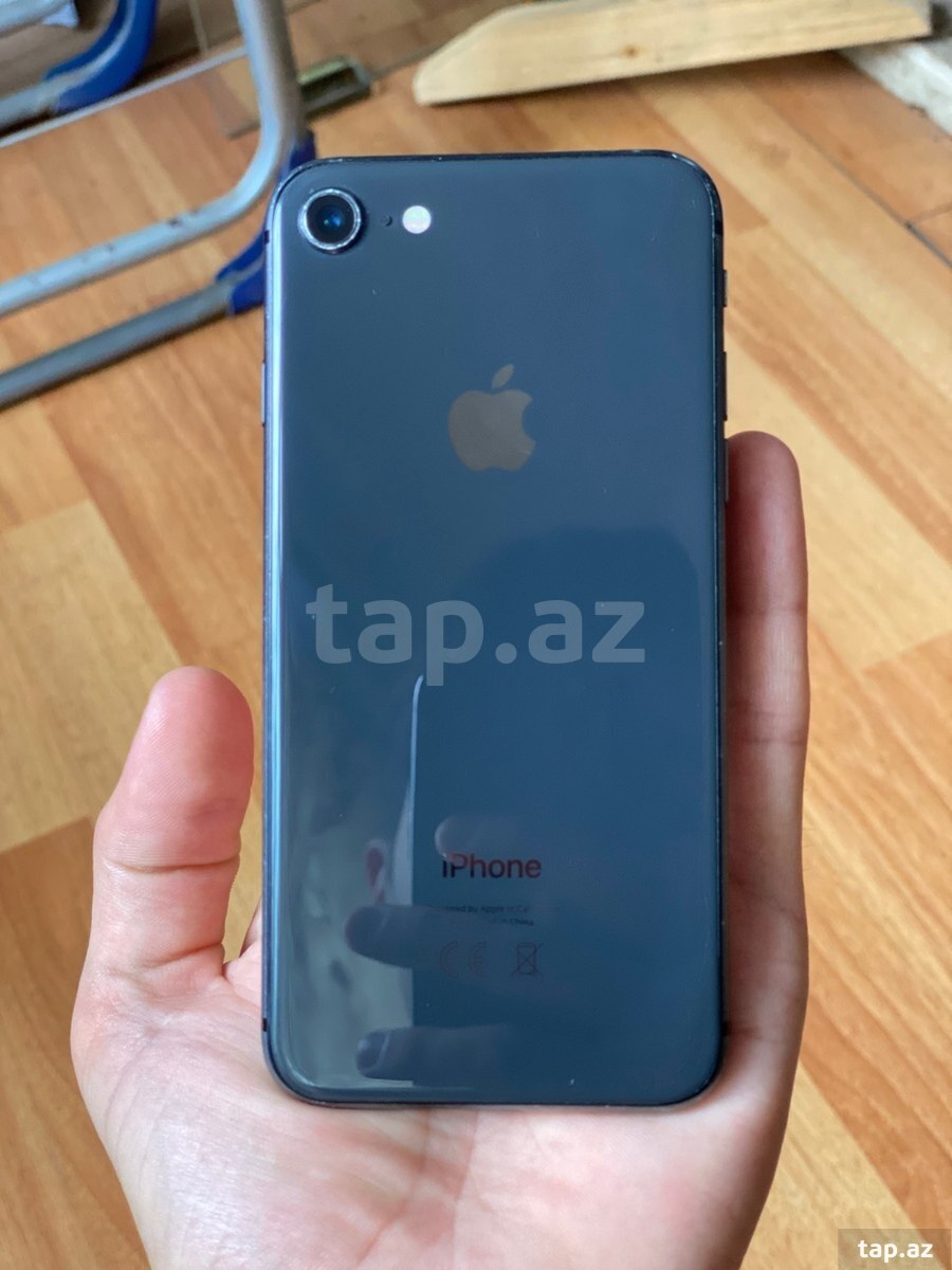 Apple iPhone 8 Space Gray 64GB (2)